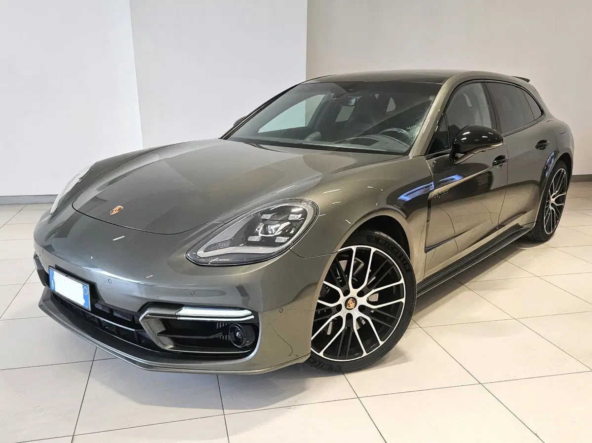 Porsche Panamera Sport Turismo usata a Napoli