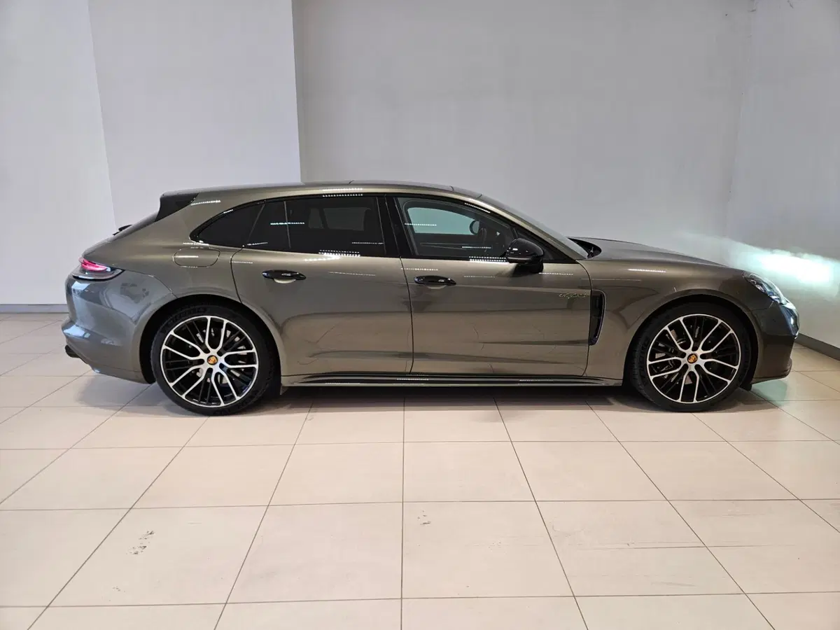 Porsche Panamera Sport Turismo usata a Napoli (7)