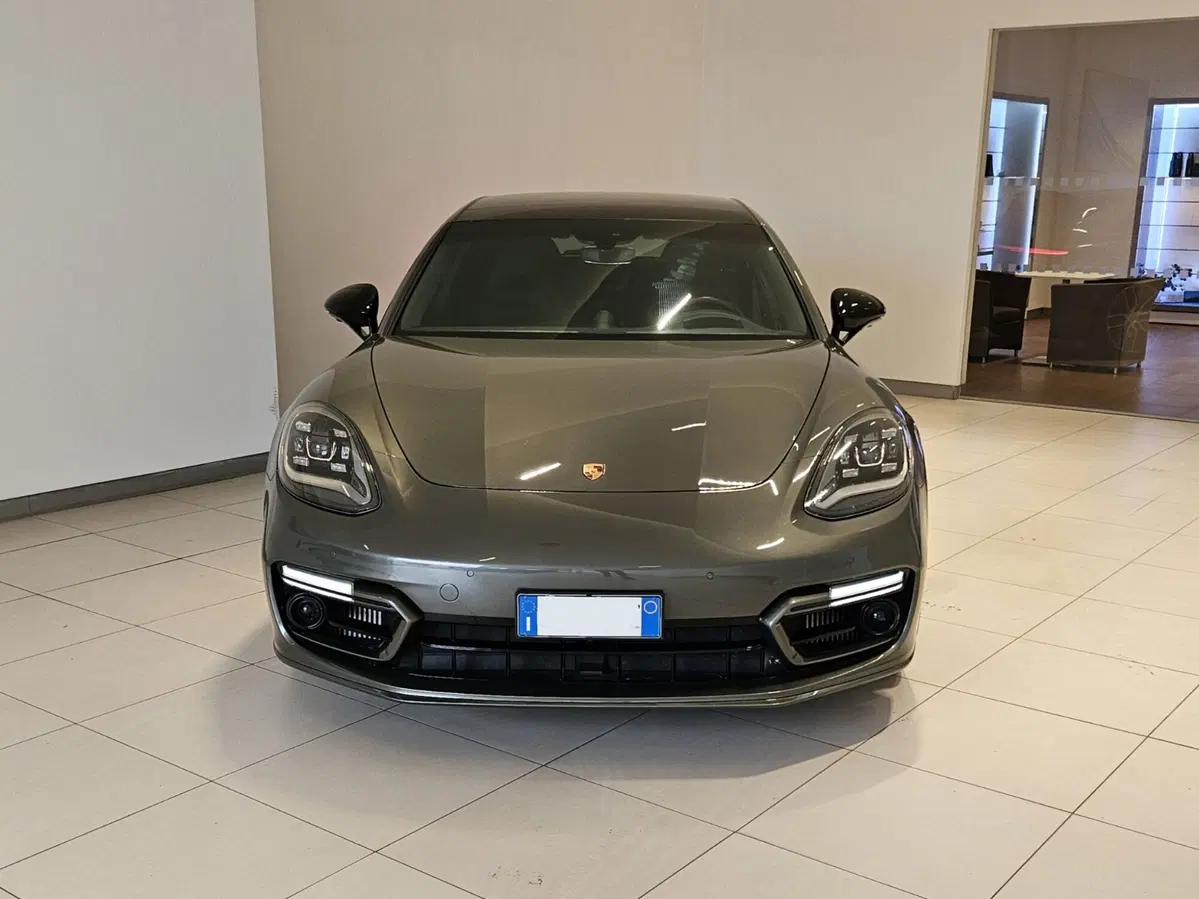 Porsche Panamera Sport Turismo usata a Napoli (9)