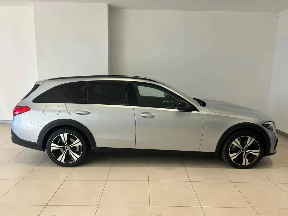 Mercedes-Benz Classe C Station Wagon usata a Napoli (8)
