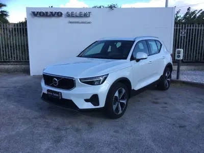 Volvo XC40 B3 automatico Core del 2022 usata a Napoli