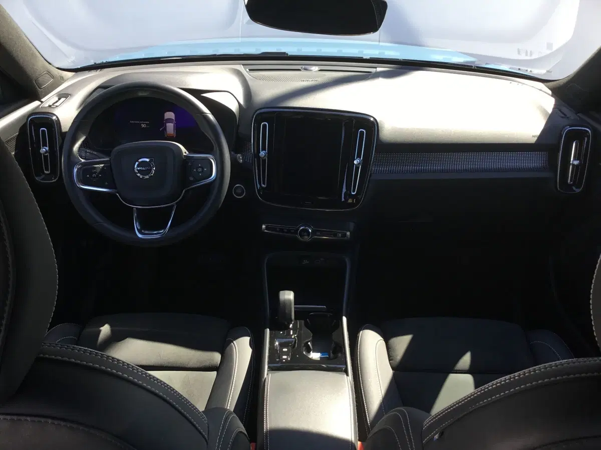 Volvo XC40 usata a Napoli (17)