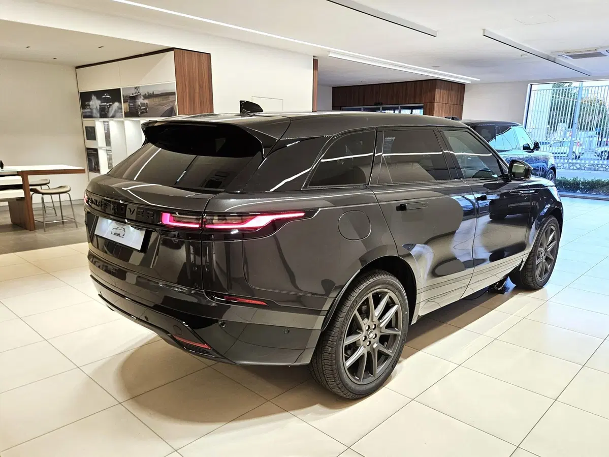 Land Rover Range Rover Velar nuova a Napoli (2)