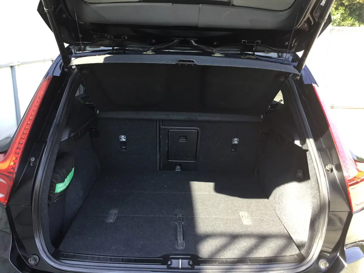 Volvo XC40 usata a Napoli (9)