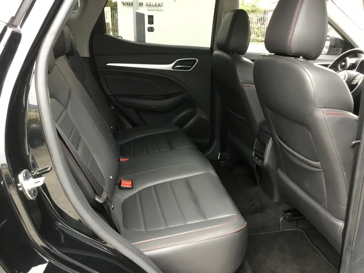 Mg ZS usata a Napoli (7)