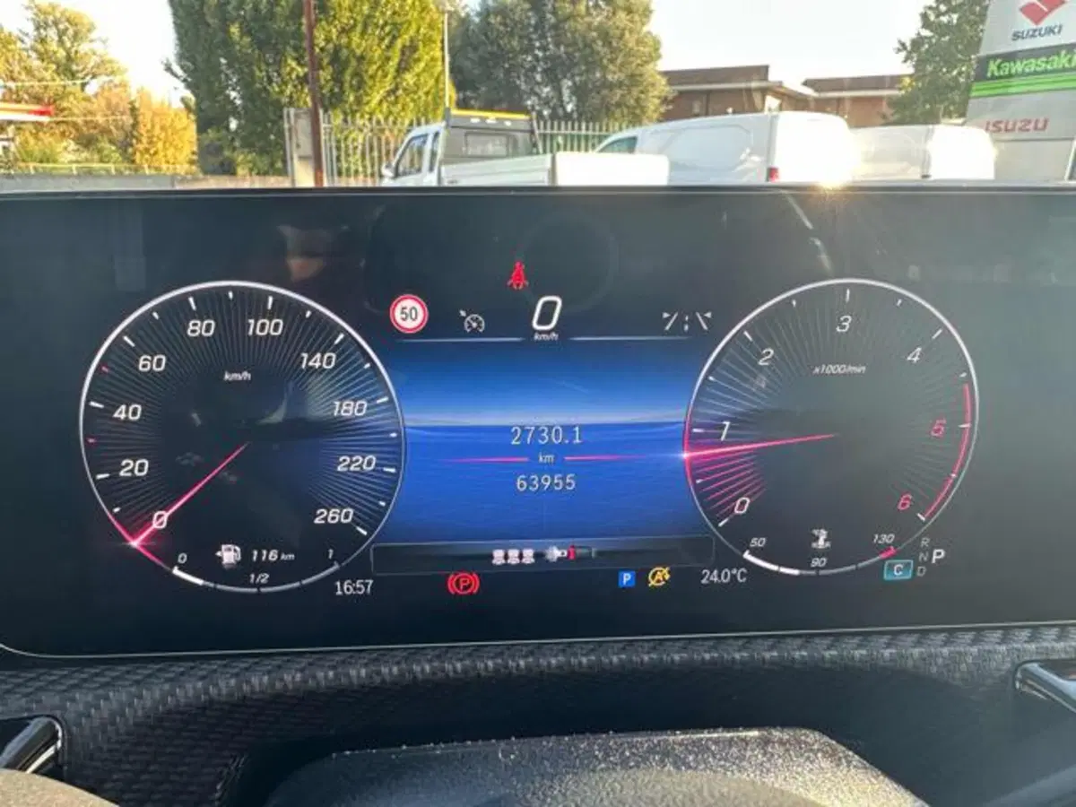 Mercedes-Benz Classe A Sedan usata a Lucca (10)