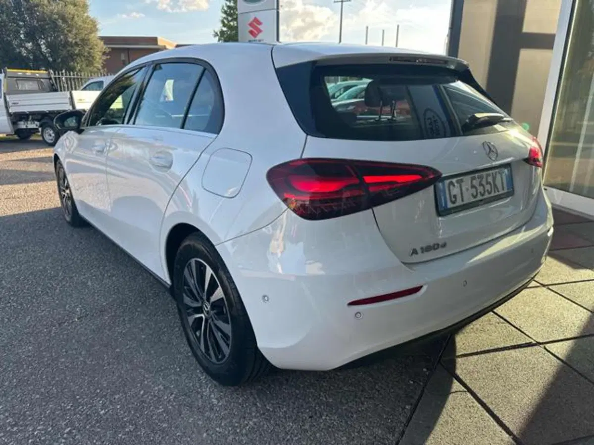Mercedes-Benz Classe A Sedan usata a Lucca (4)