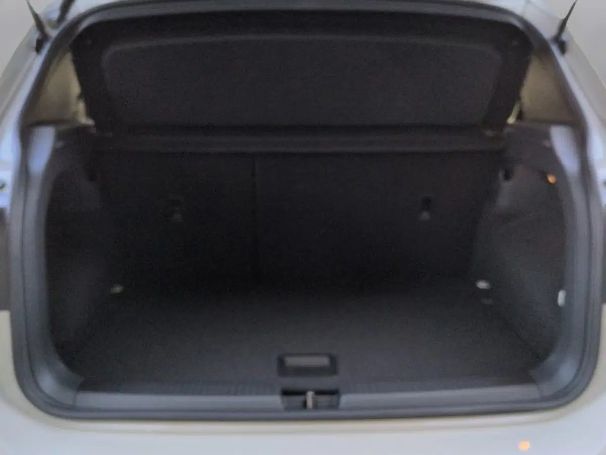 Volkswagen T-Cross nuova a Vicenza (17)