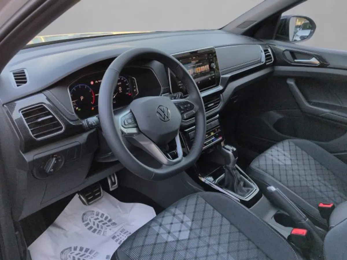 Volkswagen T-Cross nuova a Vicenza (7)