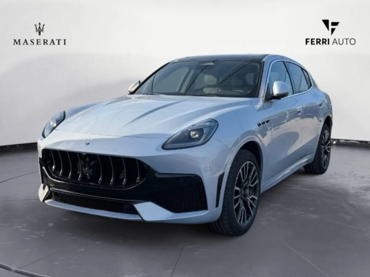 Maserati Grecale nuova a Udine (2)
