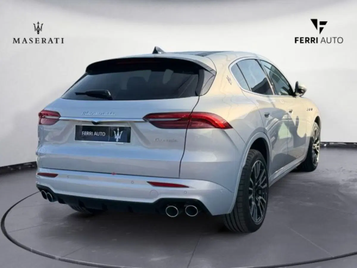 Maserati Grecale nuova a Udine (5)