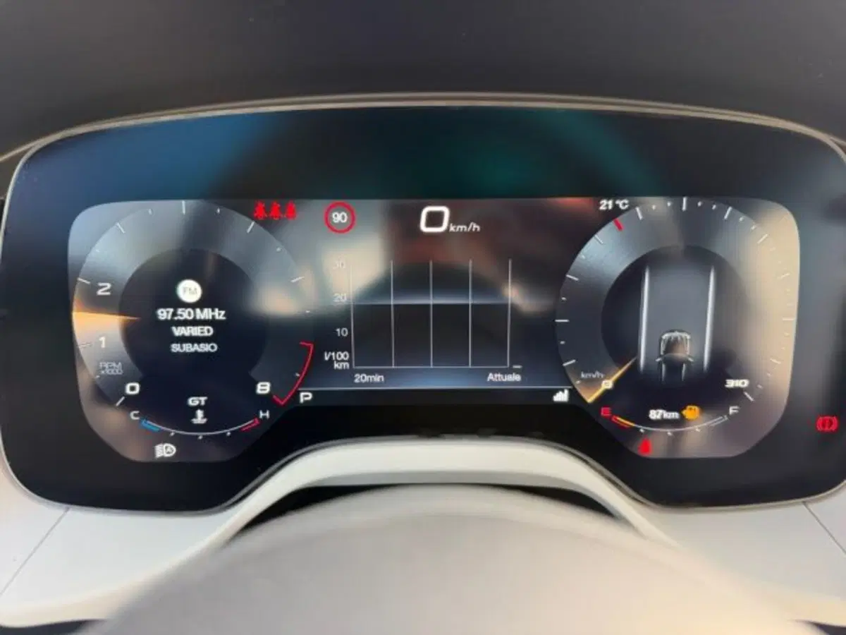 Maserati Grecale nuova a Udine (12)