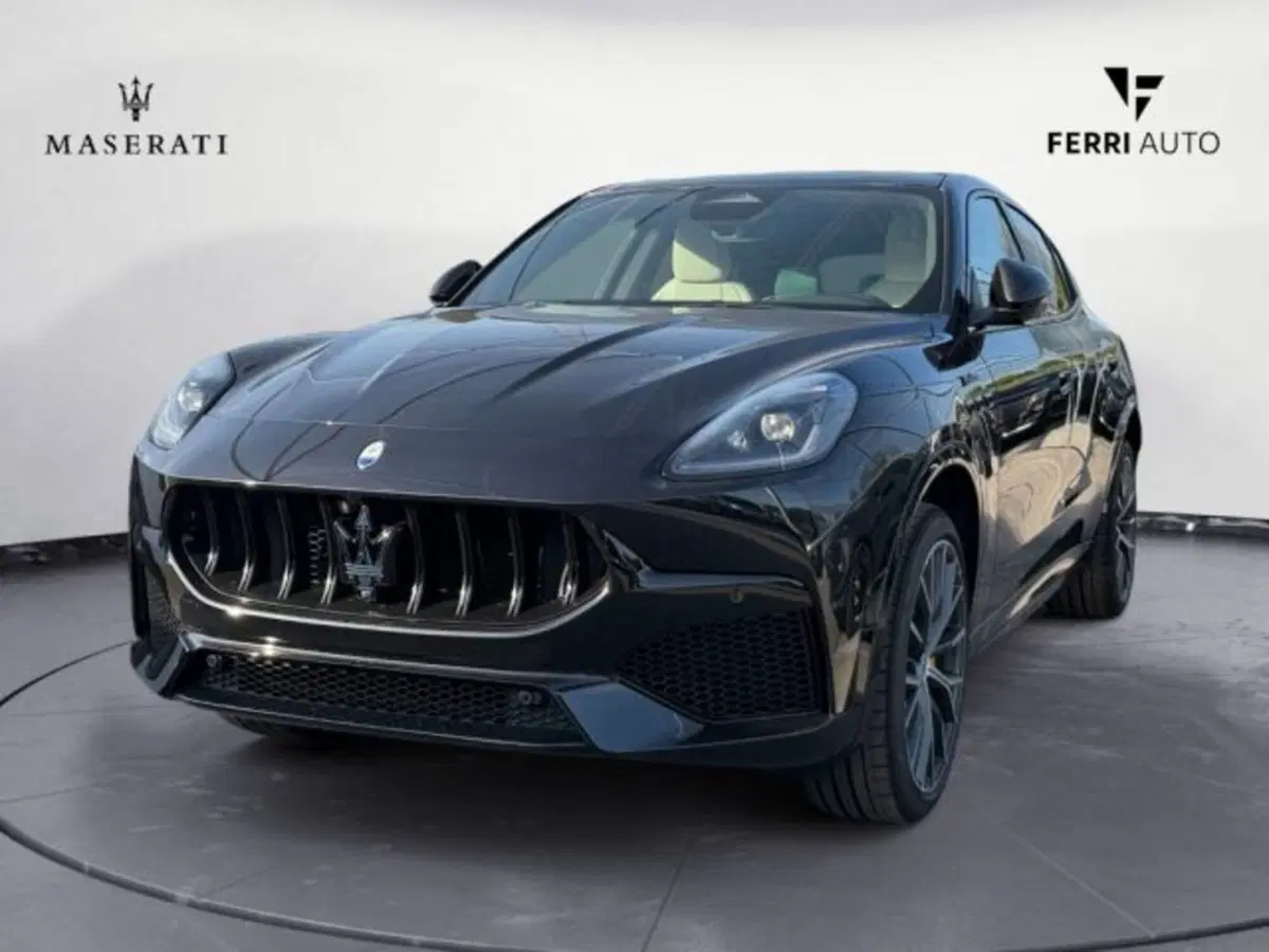 Maserati Grecale nuova a Udine (2)