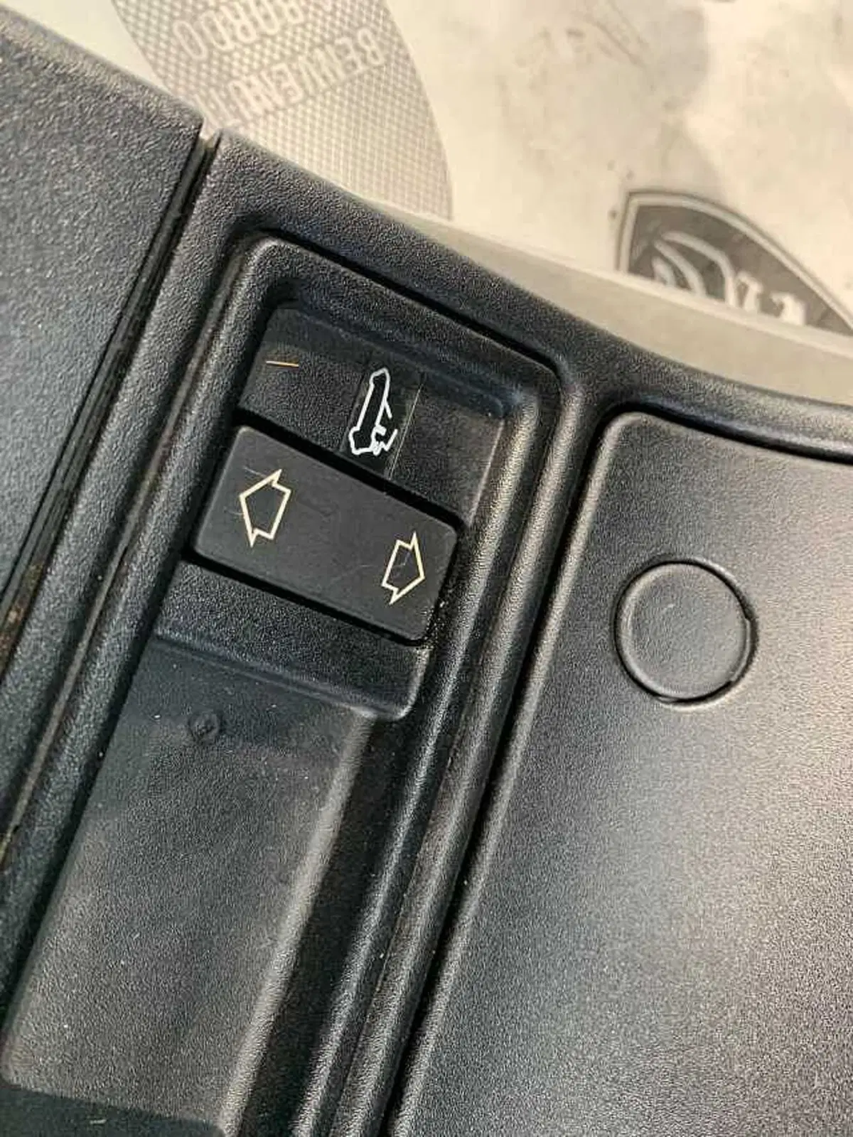 Peugeot 205 Cabrio usata a Venezia (20)