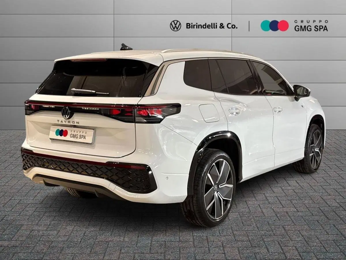Volkswagen Tayron nuova a Firenze (3)