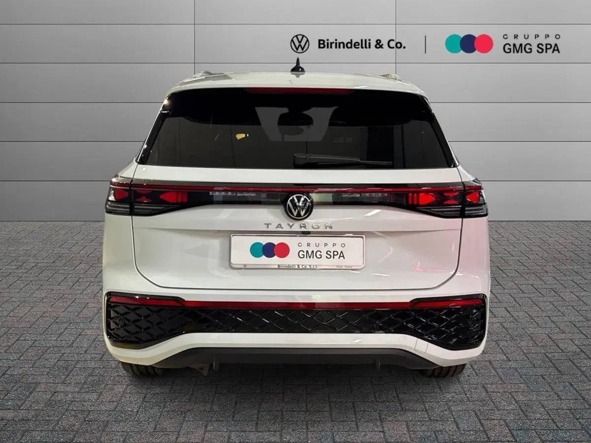 Volkswagen Tayron nuova a Firenze (4)