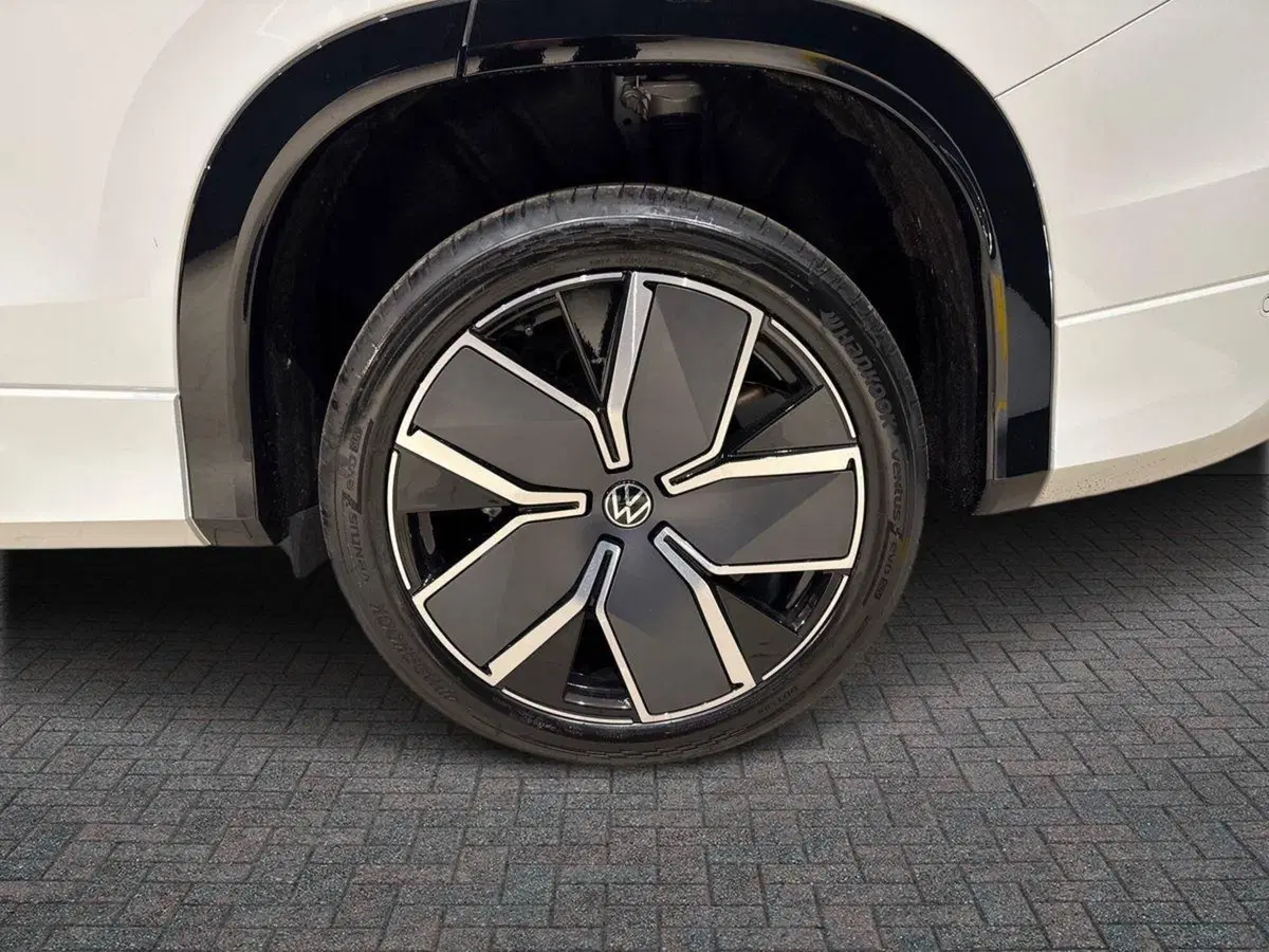 Volkswagen Tayron nuova a Firenze (6)