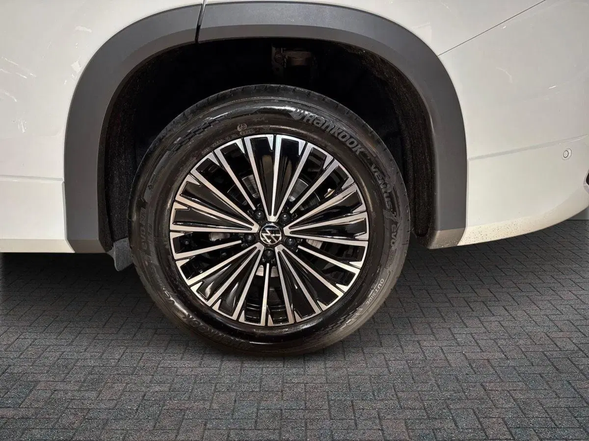 Volkswagen Tayron nuova a Firenze (6)