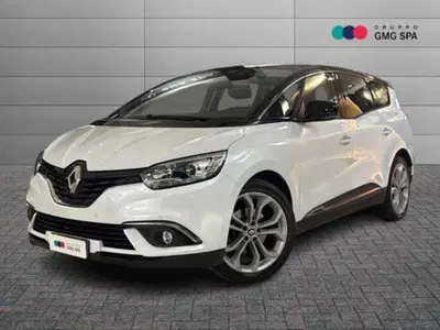 Renault Grand Scénic 1.7 blue dci Initiale Paris 120cv edc del 2020 usata a Empoli