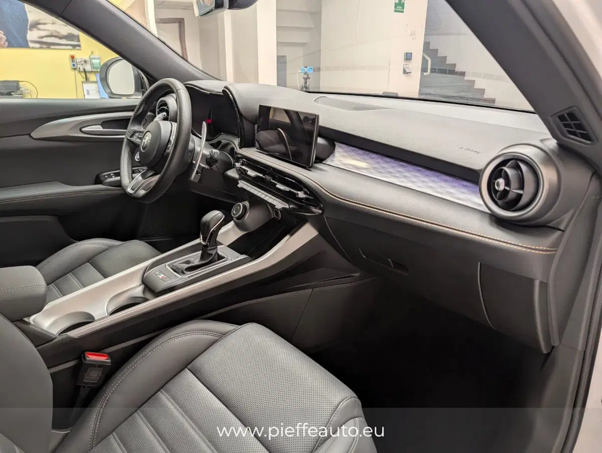 Alfa Romeo Tonale usata a Macerata (12)