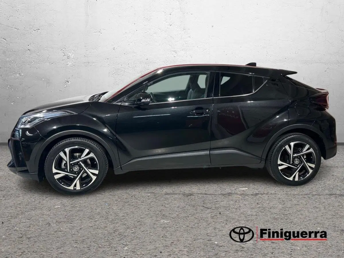 Toyota Toyota C-HR usata a Lecco (7)
