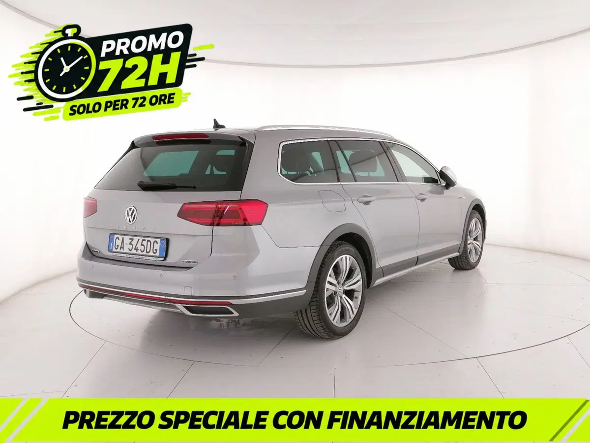 Volkswagen Passat Variant usata a Roma (2)