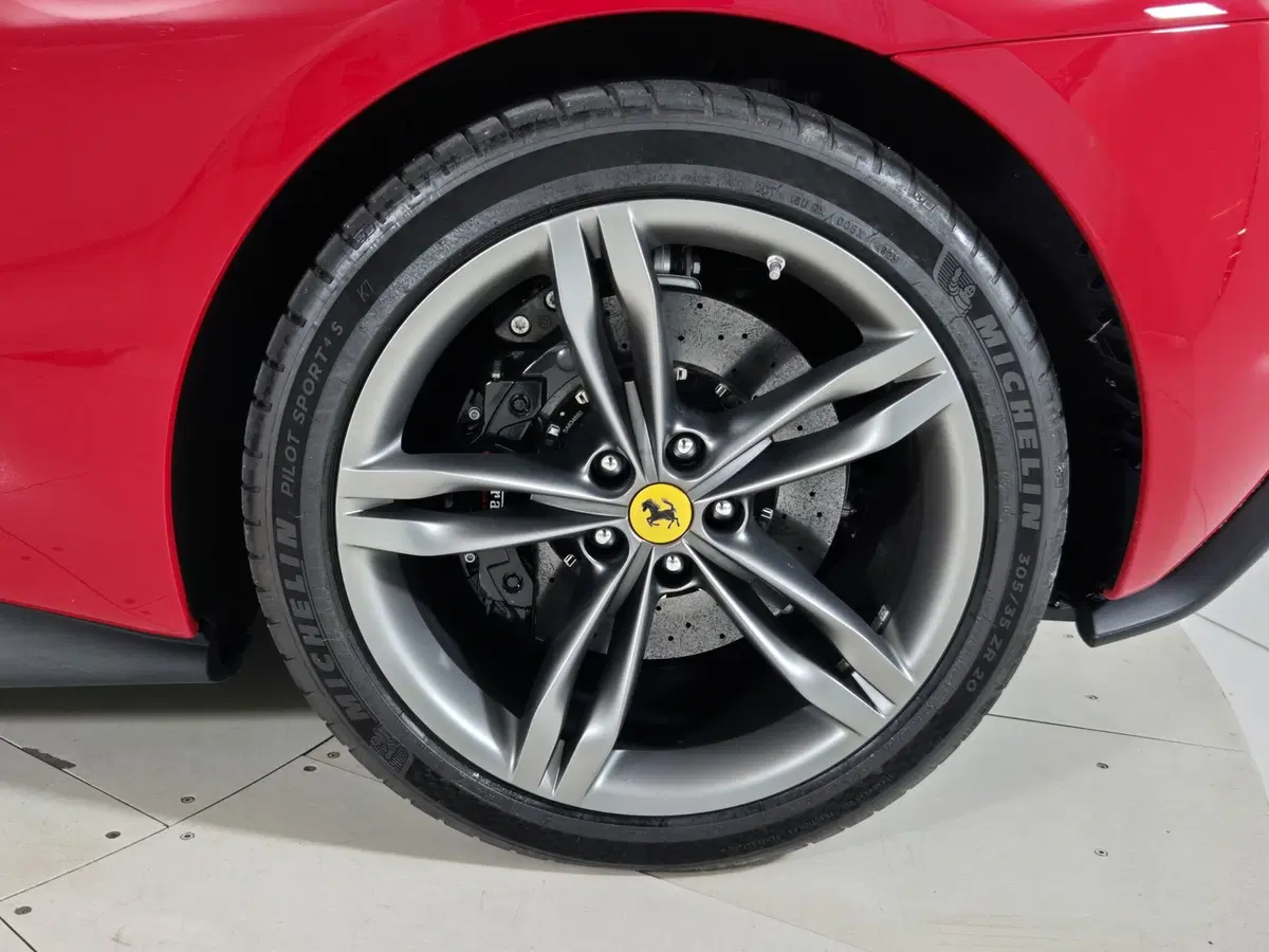Ferrari 296 Coupé usata a Torino (15)