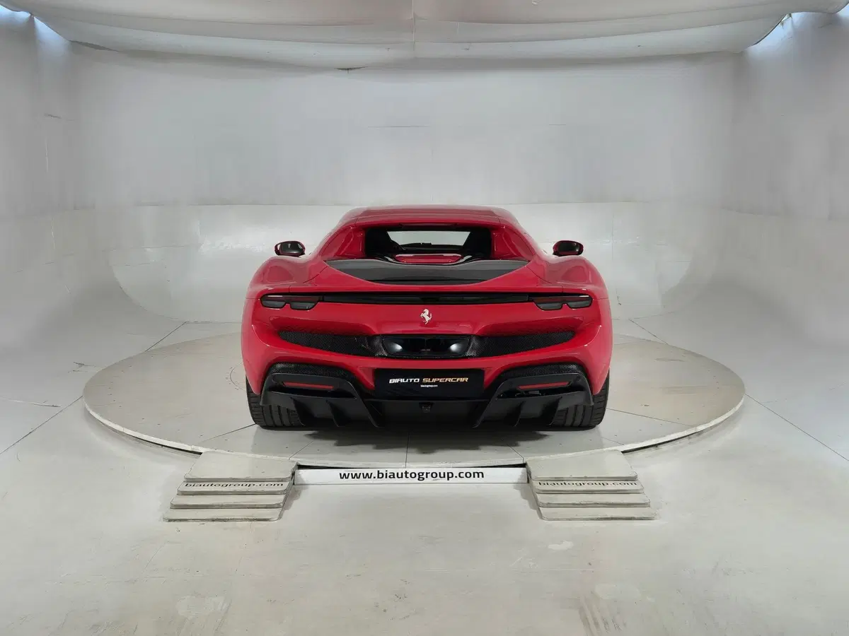 Ferrari 296 Coupé usata a Torino (3)