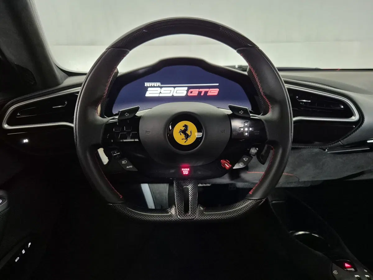 Ferrari 296 Coupé usata a Torino (8)