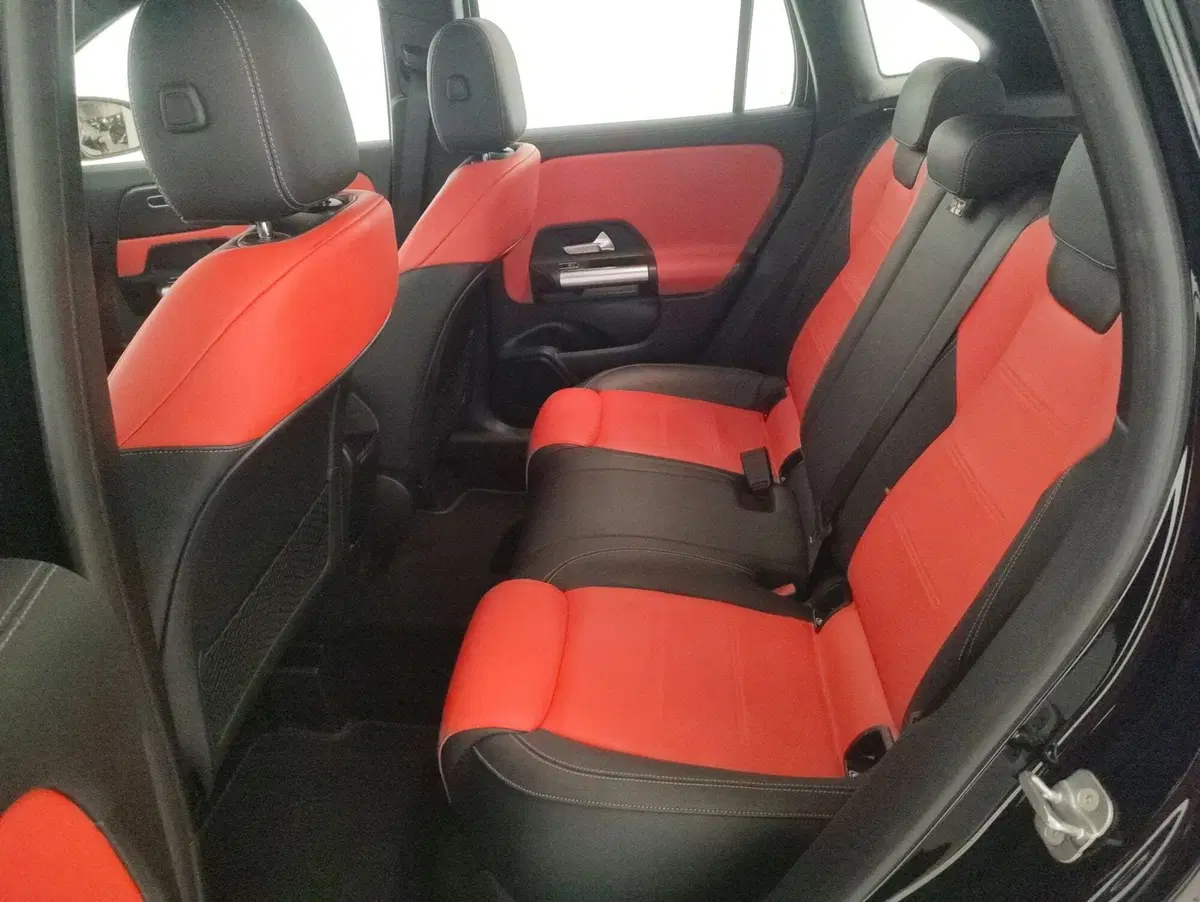 Mercedes-Benz GLA SUV usata a Alessandria (7)