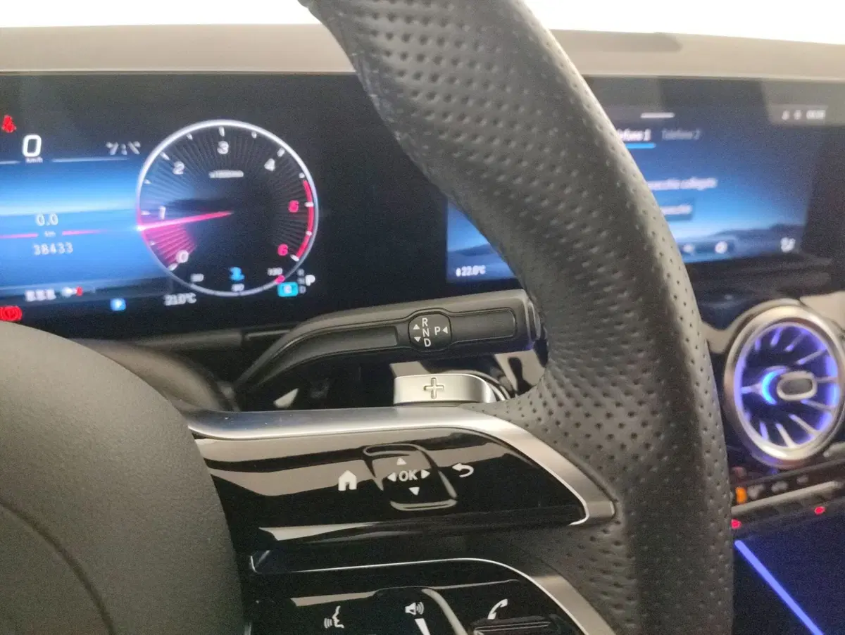 Mercedes-Benz GLA SUV usata a Alessandria (9)