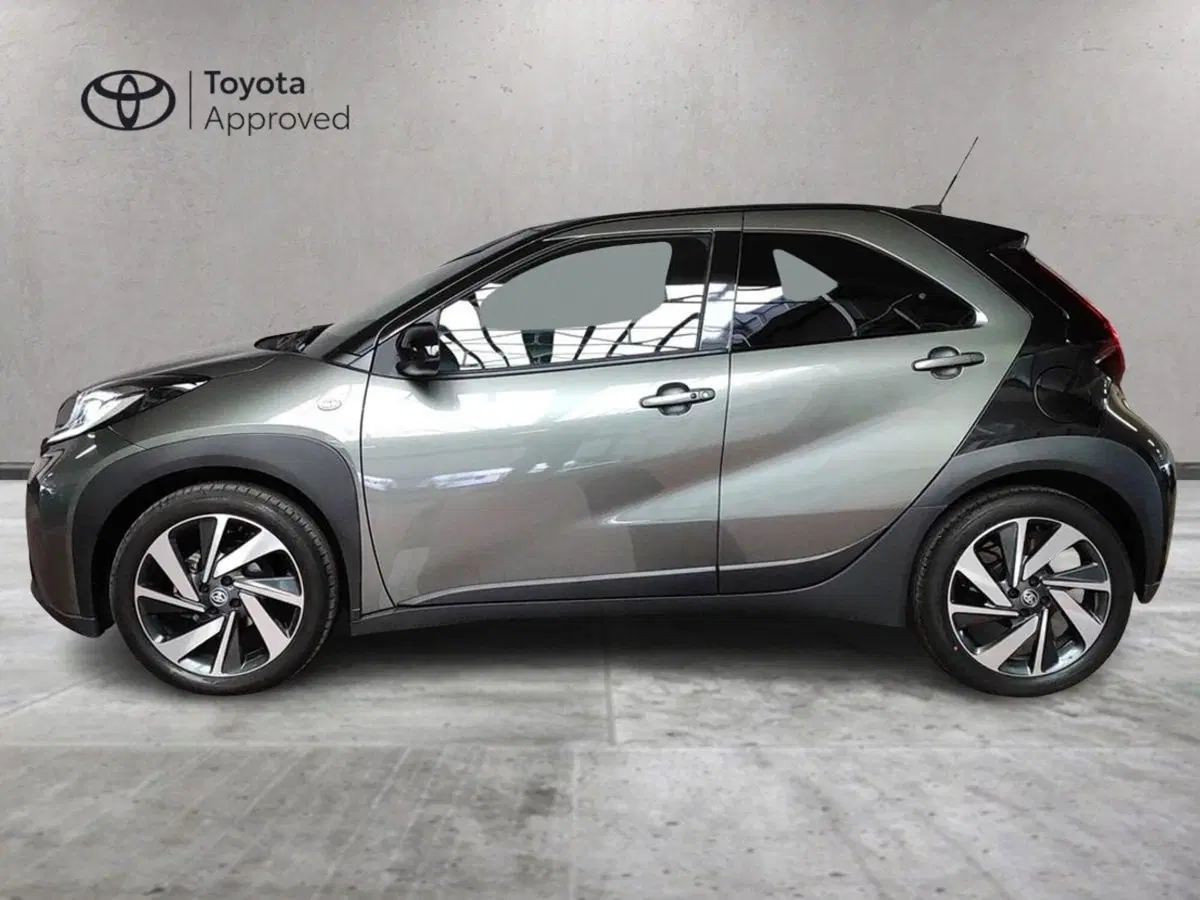 Toyota Aygo X usata a Milano (4)