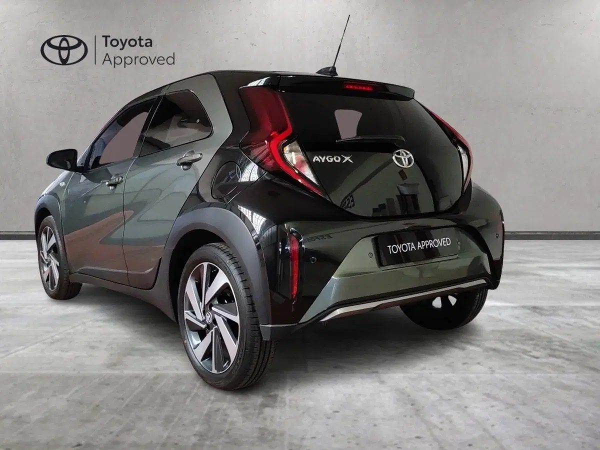 Toyota Aygo X usata a Milano (6)