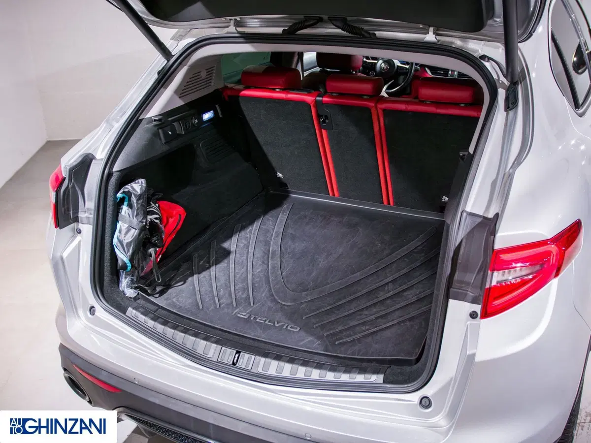 Alfa Romeo Stelvio usata a Bergamo (15)