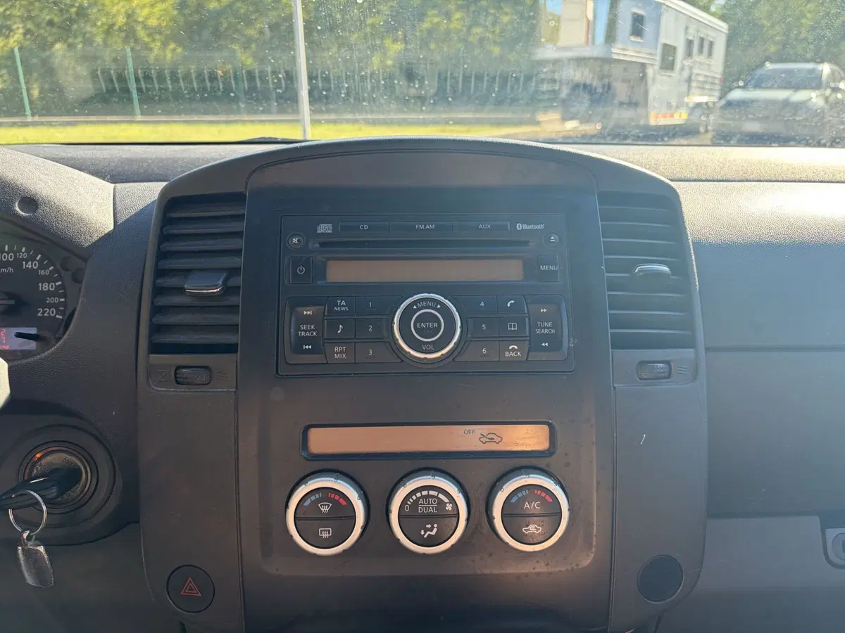 Nissan Navara usata a La Spezia (12)
