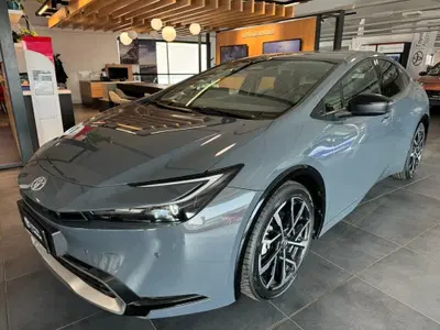 Toyota Prius 2.0 phev Lounge nuova a Modena