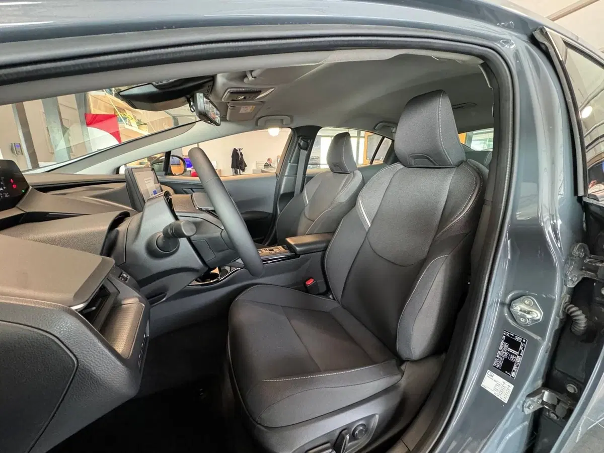 Toyota Prius nuova a Modena (12)