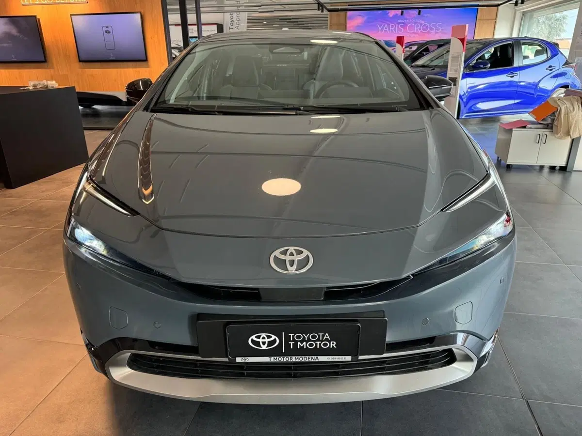 Toyota Prius nuova a Modena (3)