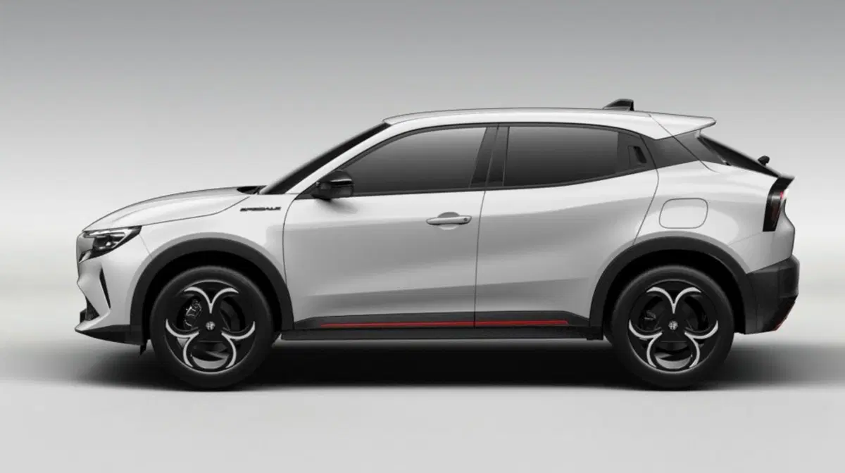 Alfa Romeo Junior nuova a Livorno (3)