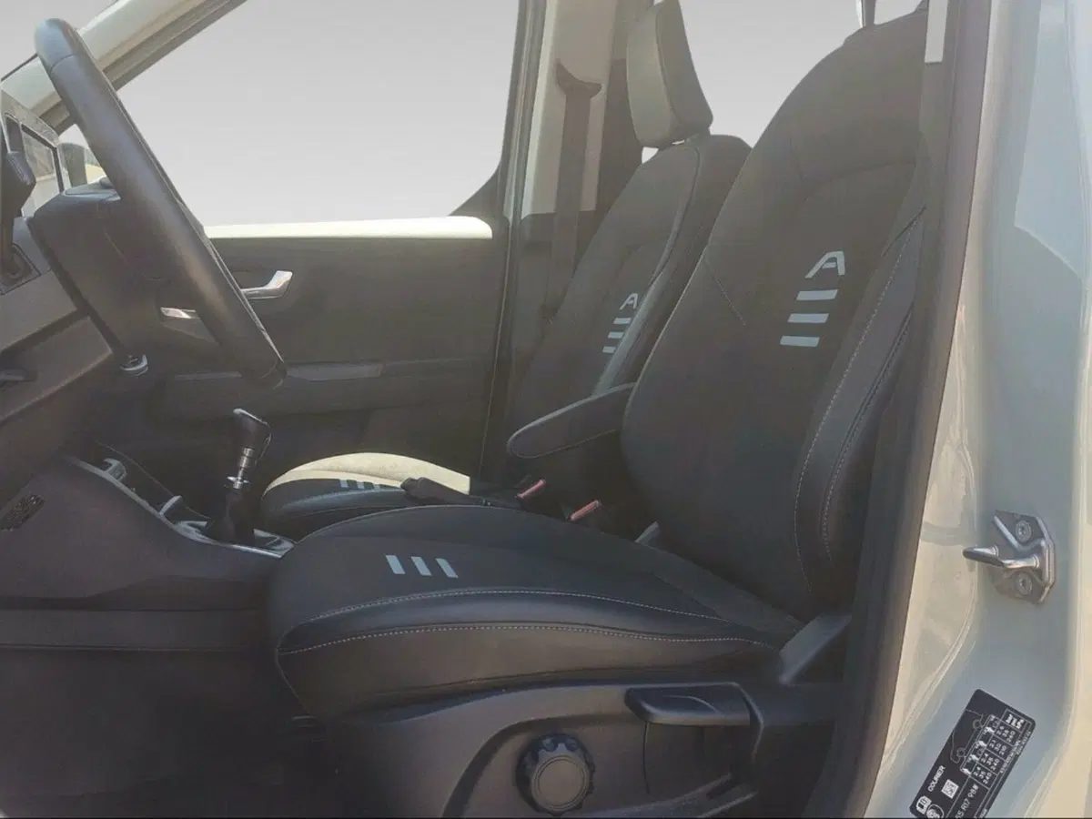 Ford Tourneo Courier usata a Firenze (11)