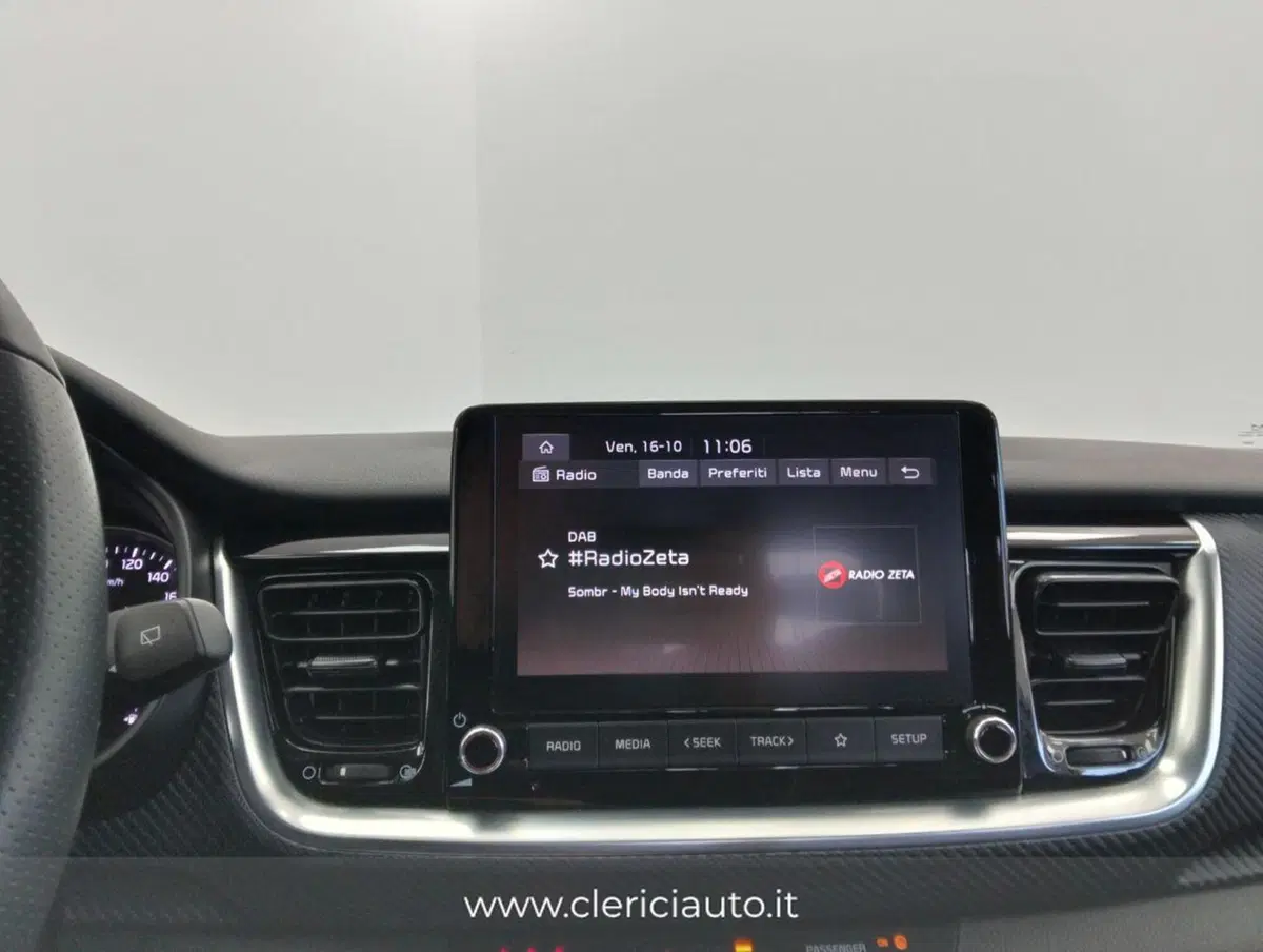 Kia Stonic usata a Como (14)
