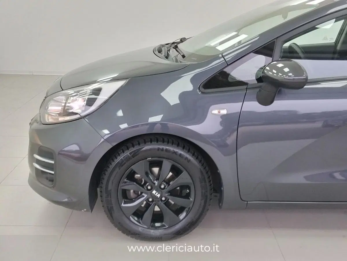 Kia Rio usata a Como (9)