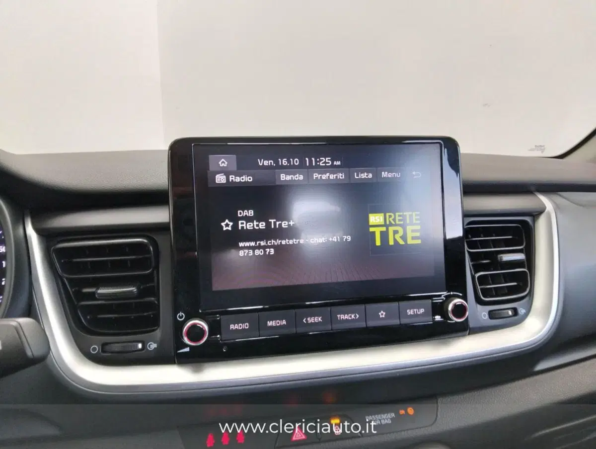 Kia Stonic usata a Como (13)