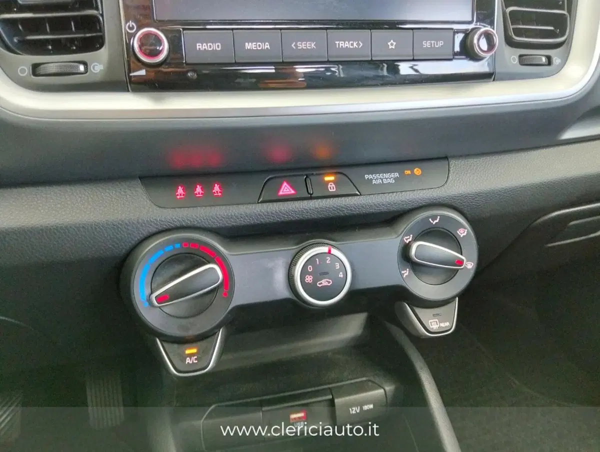 Kia Stonic usata a Como (15)