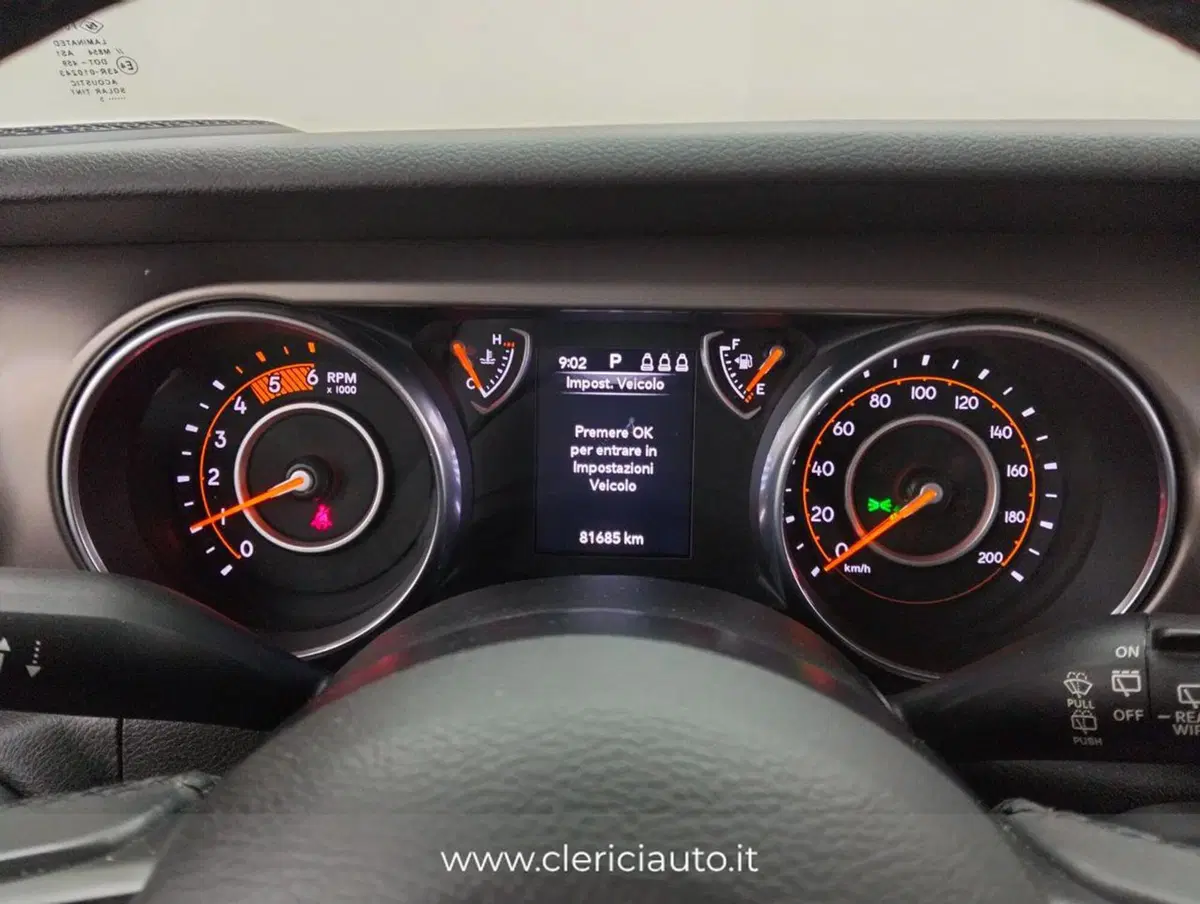 Jeep Wrangler Unlimited usata a Como (11)