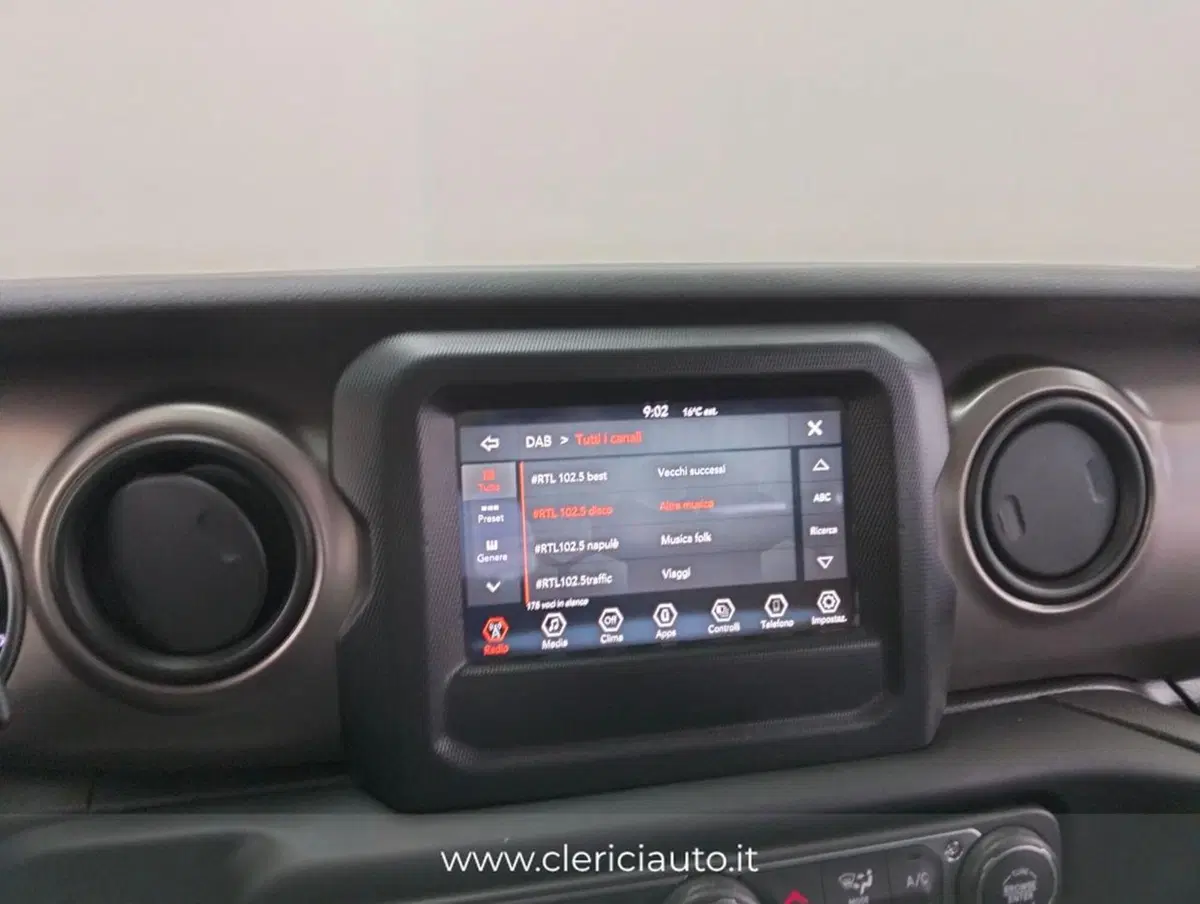 Jeep Wrangler Unlimited usata a Como (15)