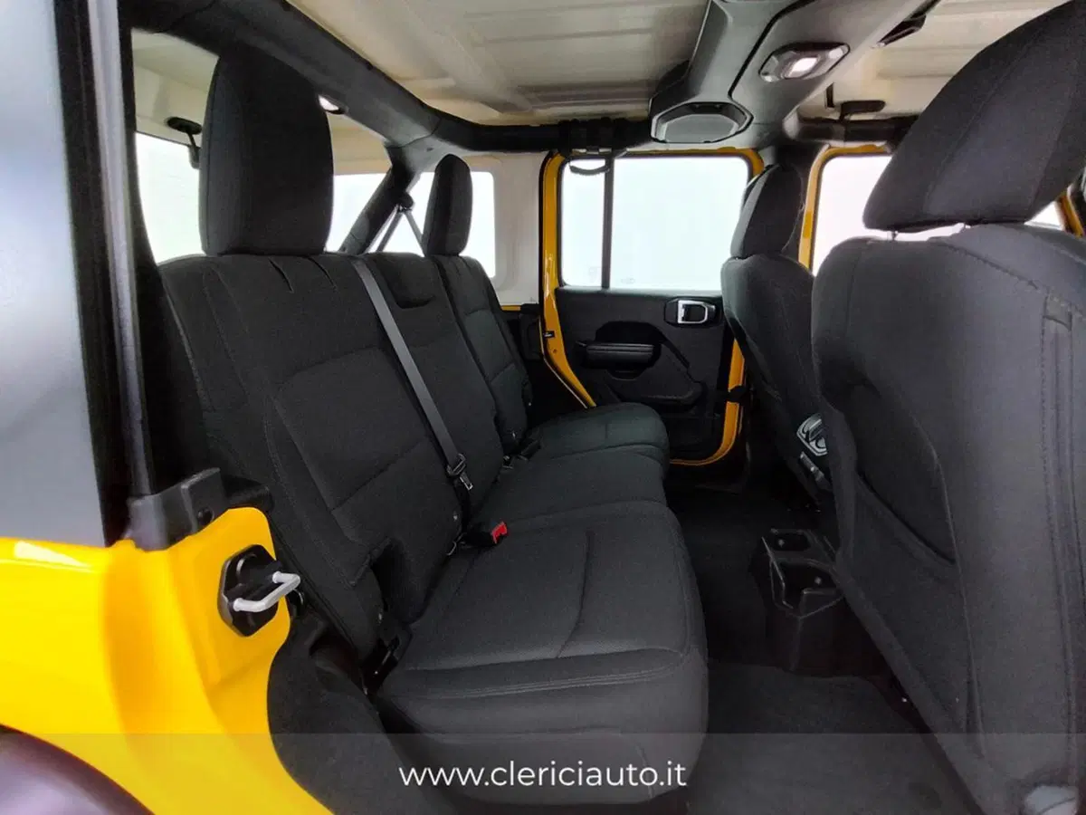 Jeep Wrangler Unlimited usata a Como (5)