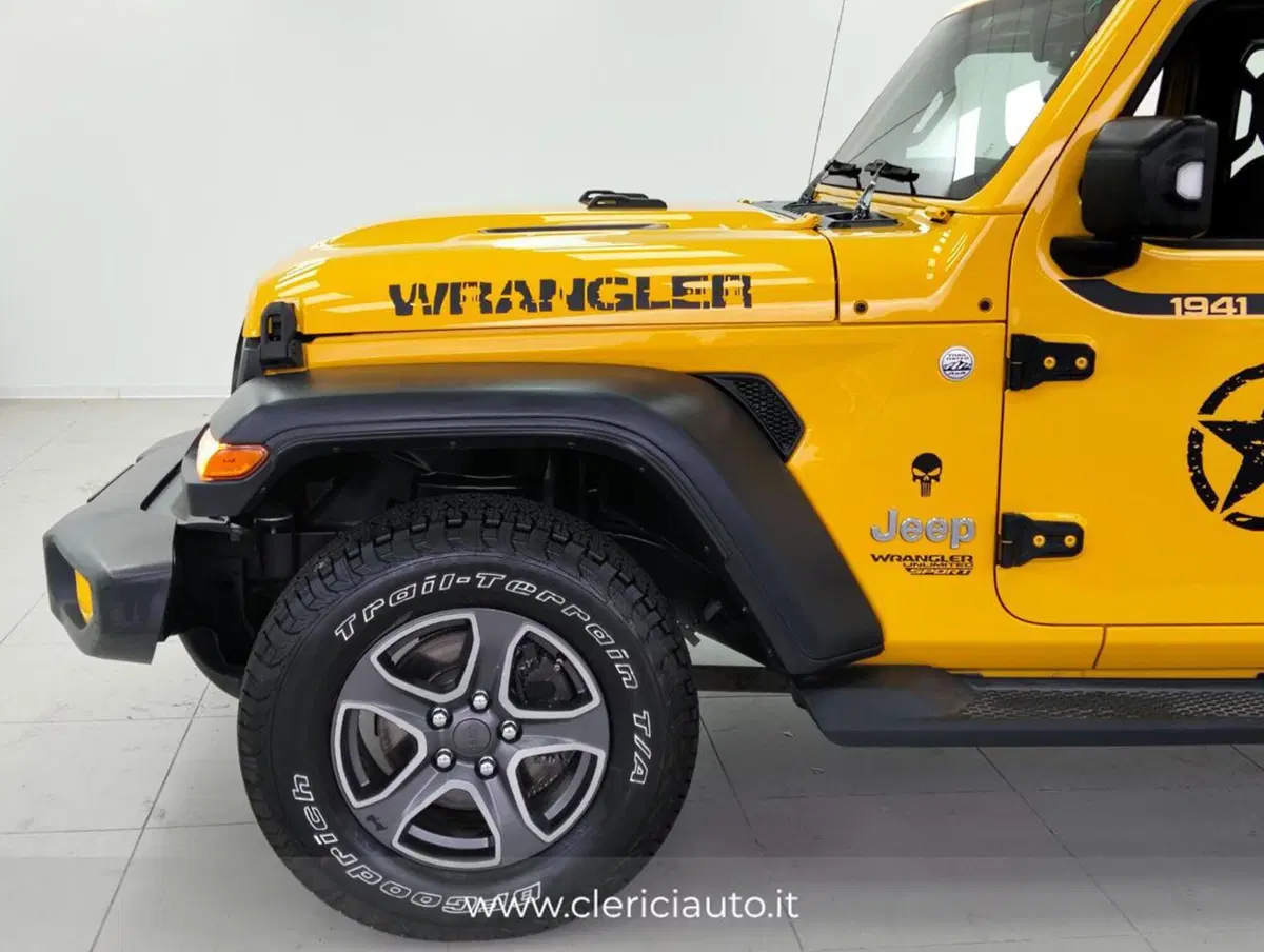 Jeep Wrangler Unlimited usata a Como (9)