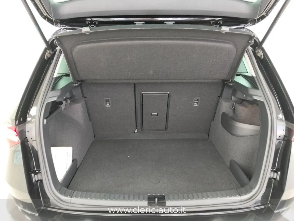 Skoda Karoq usata a Como (18)
