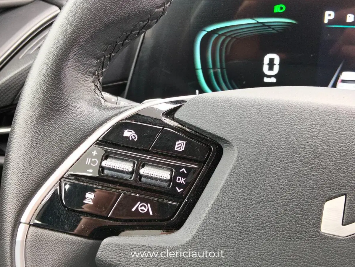 Kia Niro usata a Como (11)